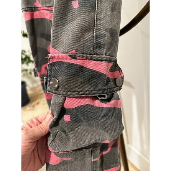 Y2K Fashion Nova Kids Pink Grey Camo Cargo Pants Girls Size 16 - Picture 3 of 5